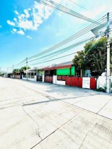 บ้านแฝดรีโนเวทใหม่อมตะพานทองชลยุรี หมู่บ้านปาณรดา หนองตำลึง ชลบุรี สถานะกำลังรีโนเวท 8
