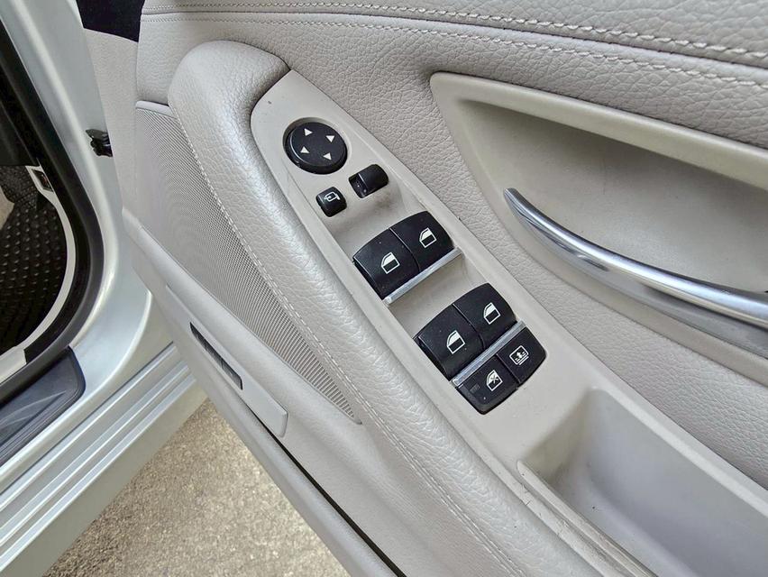 รหัสรถ WMT725 BMW 523i ปี 2014 รูปที่ 10