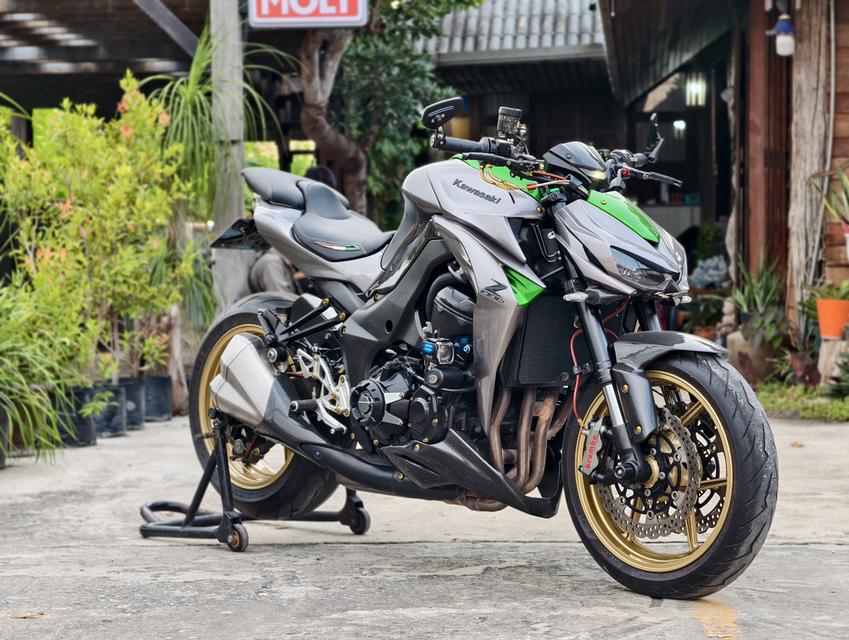 Kawasaki z1000 16