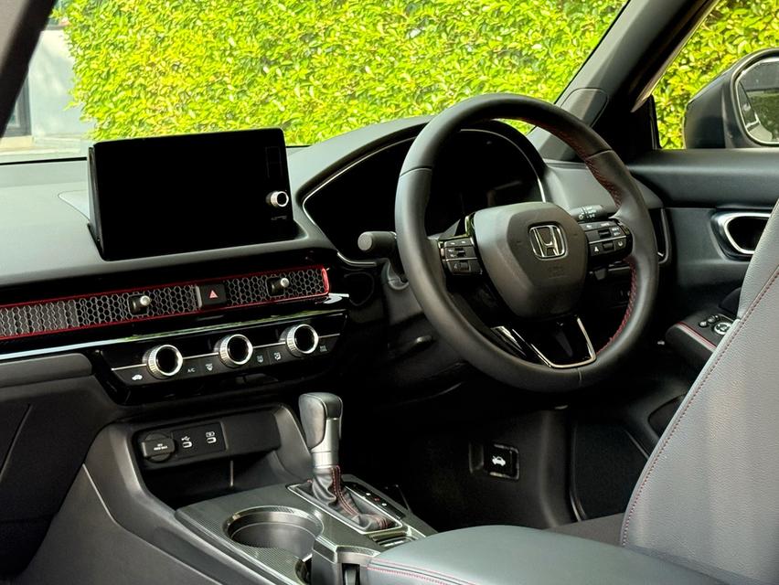 2024 HONDA CIVIC EHEV RS รถมือเดียว 30,000 กม สภาพป้ายแดง ของแต่งเพียบ รถสภาพป้ายแดง ไม่เคยมีอุบัติเหตุครับ 13