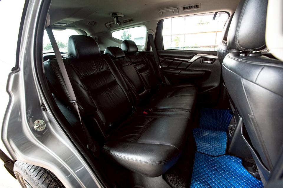 MITSUBISHI PAJERO SPORT 2.4 GT Premium ปี 2019 สีเทา มือเดียวป้ายแดง 13