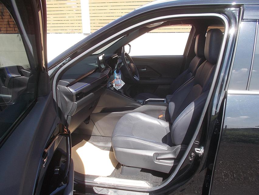 Toyota Yaris Cross 1.5 HEV Premium ปี 2024 9