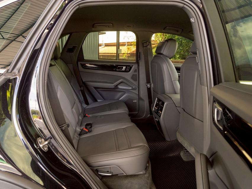 Porsche Cayenne E-Hybrid 3.0 SUV 4WD ปี 2020  10