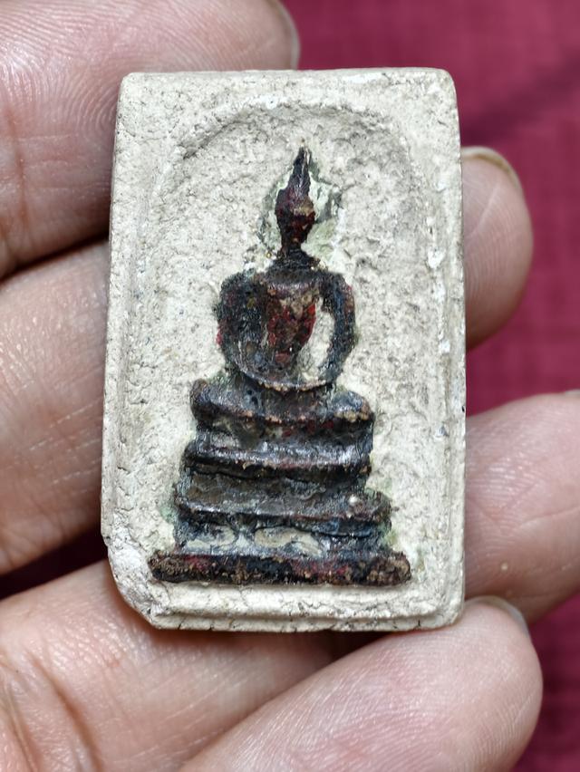 พระสมเด็จผงกระดูกผี หลวงพ่อพุ่ม วัดโคกสวาย จ.นครราชสีมา ปี 2473