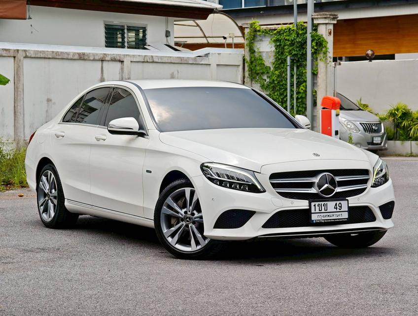 รถบ้านแท้ 100% สวยเดิมการันตี  Mercedes Benz C300e Avantgardeปี 2019