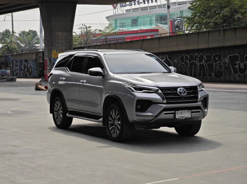 Toyota Fortuner 2.4 V SIGMA4 4WD ปี 2021