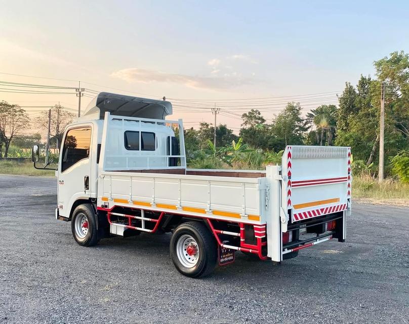 Isuzu NLR 130 Hp คอมมอลเรล ปี 2018 4