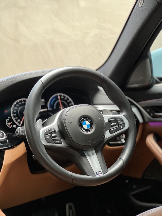 BMW 530e M Sport 6