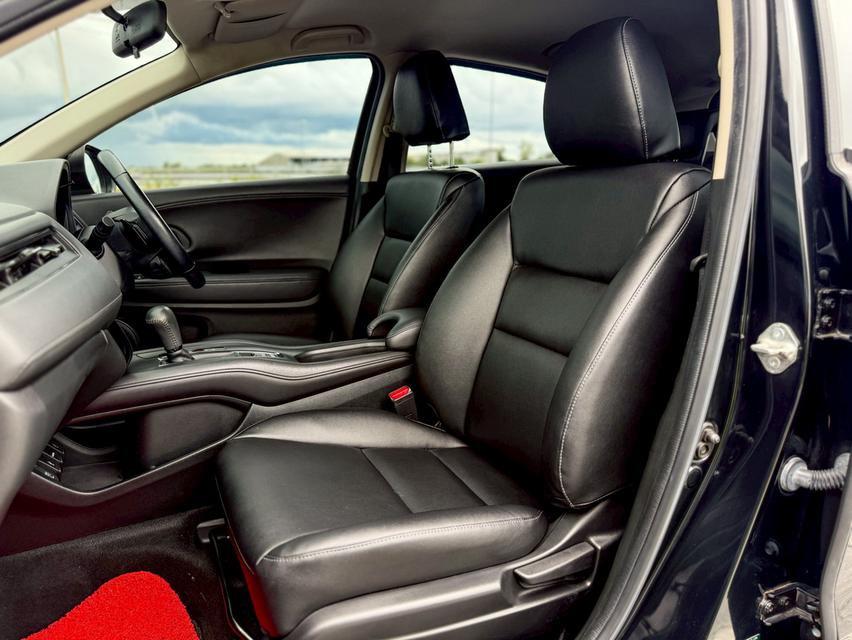 Honda Hrv 1.8 E สีดำ ปี 2015 16