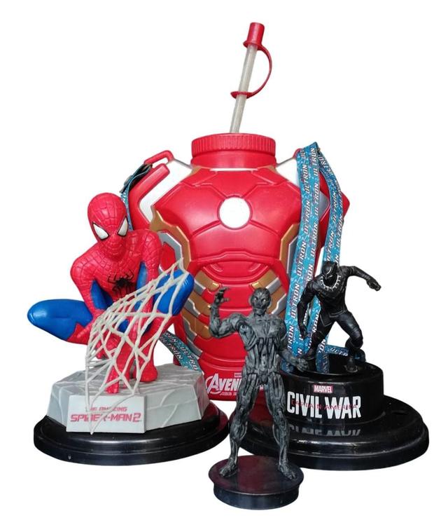 Collection Set ฝาแก้วน้ำโรงหนังAvengers-Spider Manมือสองสภาพดี (4 ชิ้น 600-)