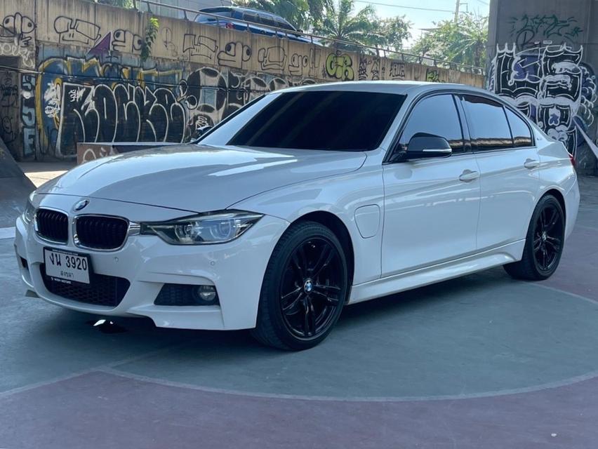 BMW 330e M-Sport Limousine LCI ปี 2019 รหัส WMT3920 3