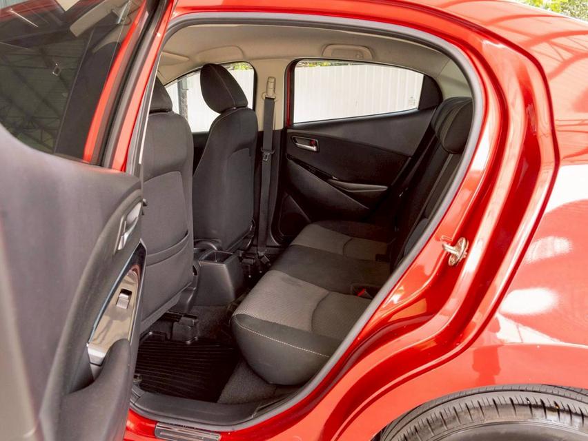 Mazda 2 1.3 High connect ปี จด 2018 รถสวย 16