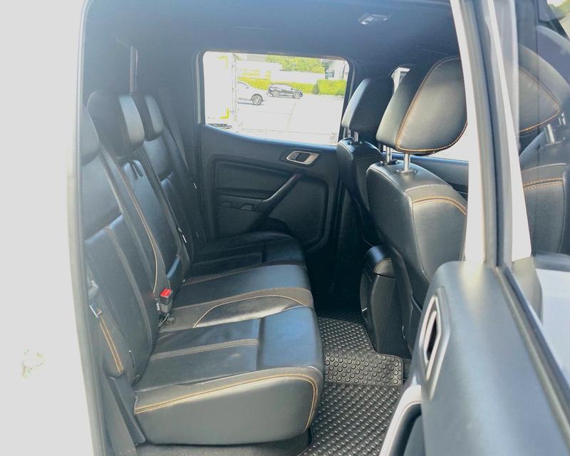 FORD RANGER Double cab Wildtrak 2.0L Bi-Turbo 4x2 10AT สีขาว ปี 2019 12