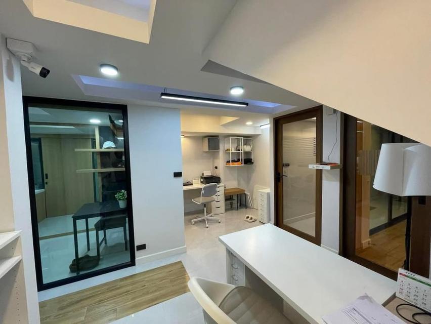 ให้เช่า Home Office 2 ชั้น 27 ตร.ว. รามคำแหง 26-1 ใกล้รถไฟฟ้าสายสีส้มและสีเหลือง 7