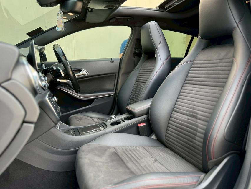 Mercedes Benz CLA250 Shooting Brake AMG Dynamic ปี 2015 18