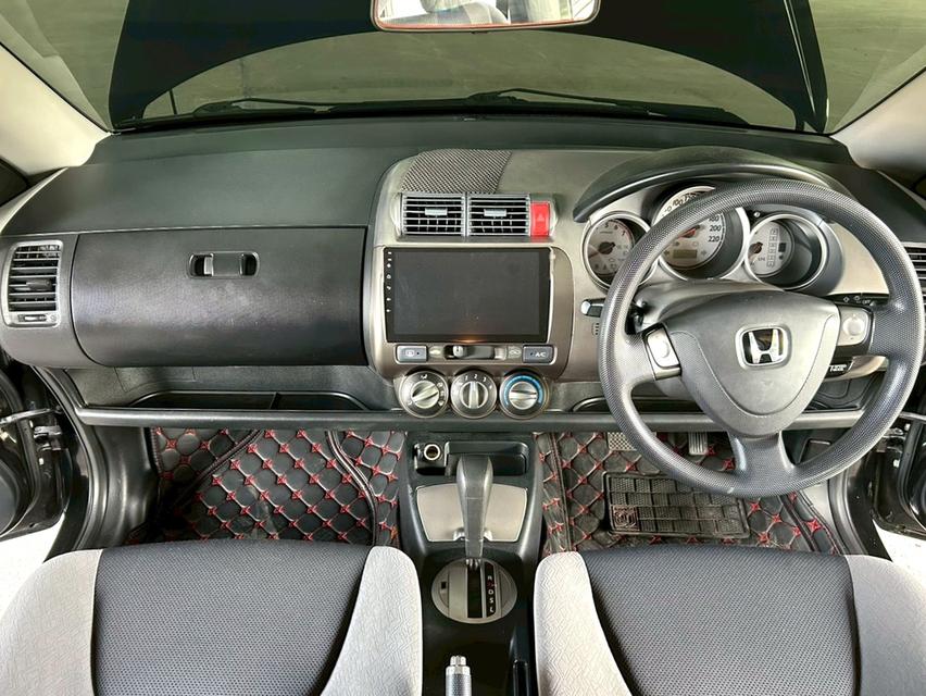 2006 Honda JAZZ 1.5 i-DSi รถสวยจัด สภาพเยี่ยม รูปที่ 6