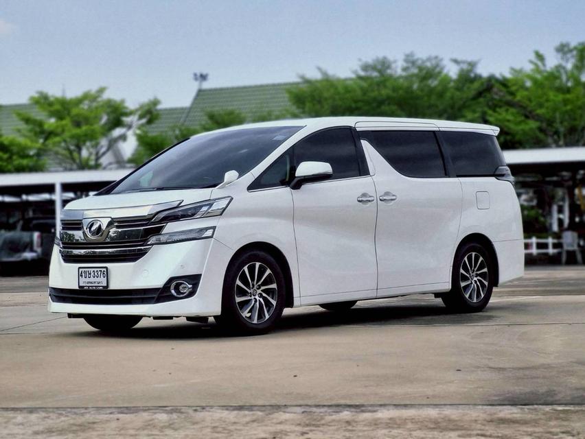 Toyota Vellfire 2.5 V ปี 2016 ไมล์ 16x,xxx km.