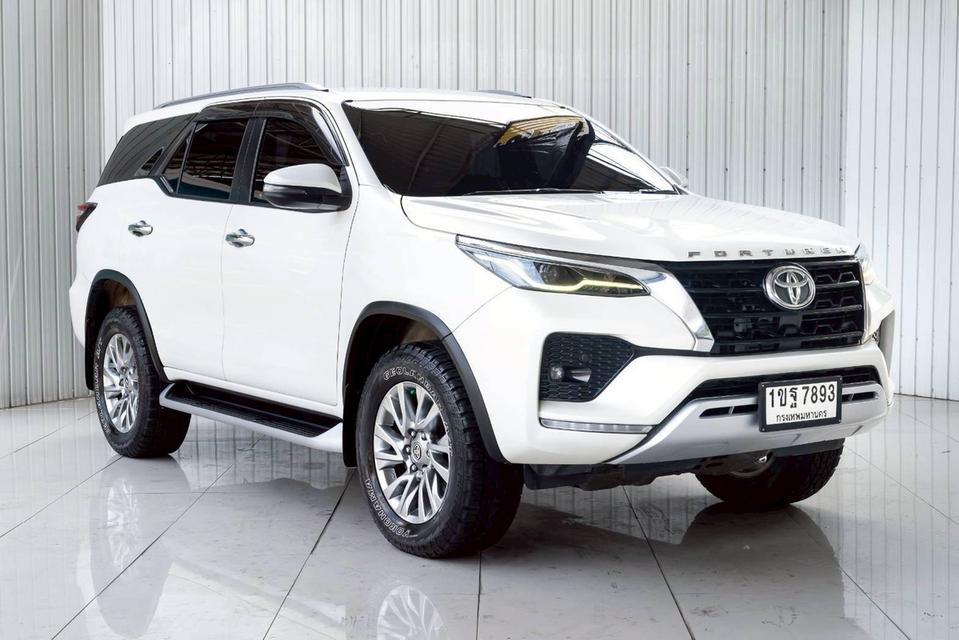 Toyota Fortuner 2.4G ปี20