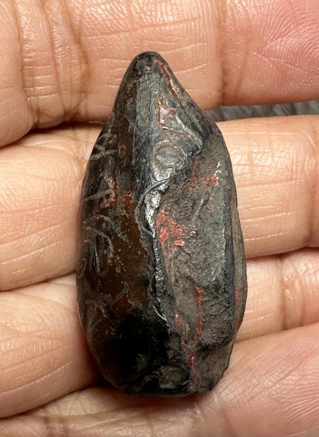 พระกริ่งคลองตะเคียน ด้านหลังกระเทาะเดิม ลงรักร่องชาด มีกริ่ง