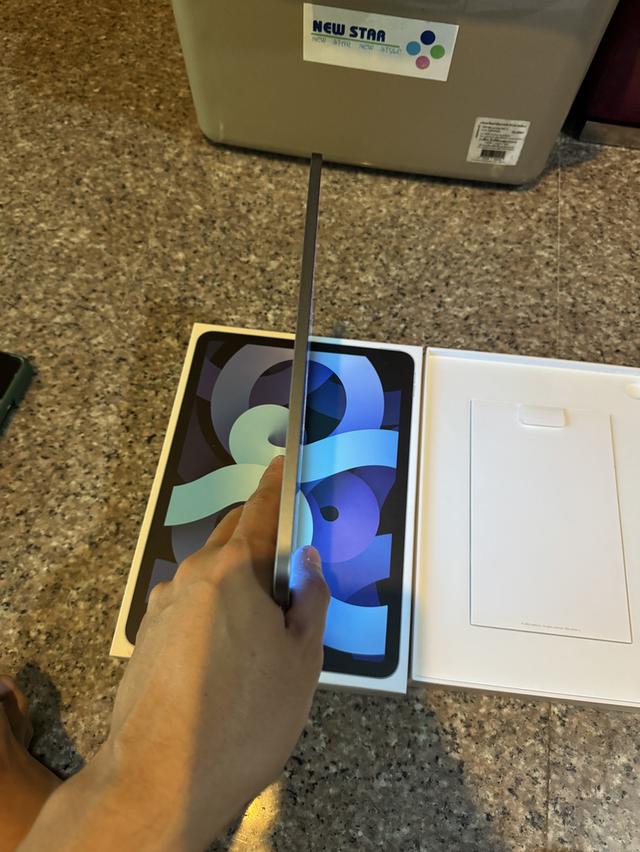 ขายiPadAir4สีใหม่Blue256กิ๊กสูนTrueมีกล่องไร้รอยใช้งานดีจอสวยไม่มีจุดไม่มีเส้นหายาก