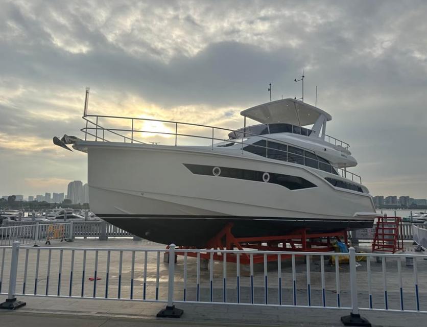 ขายด่วน  50ft Yacht, New Boat