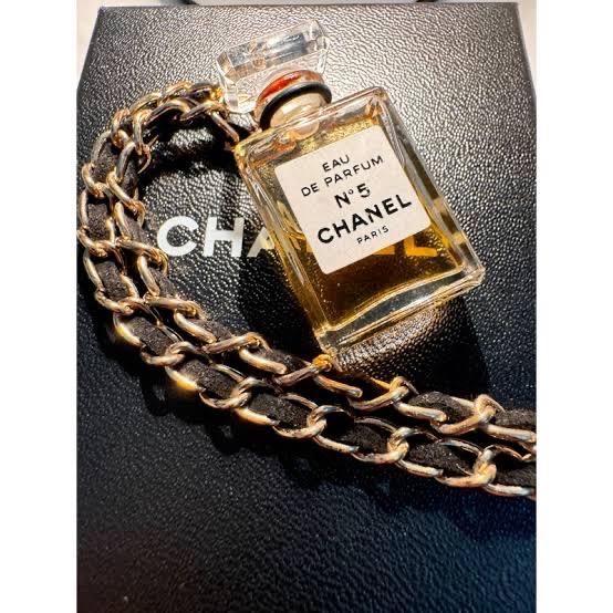 สร้อยคอ chanel perfume no.5 vintage collection 