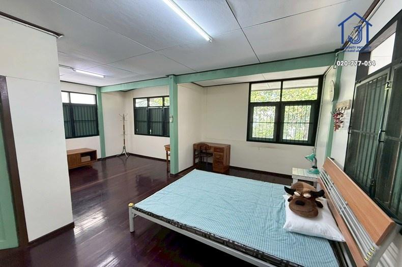 ขายบ้านเดี่ยว 99 ตารางวา ถนนโชคชัย 4 ซอย 84 หลังมุม ใกล้ทางด่วนรามอินทรา 13