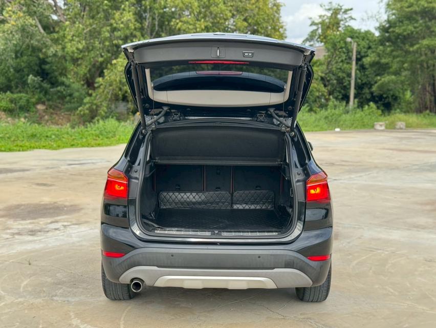BMW X1 (F48) Wagon 4dr sDrive18d xLine Steptronic 8sp FWD 2.0DTi Y 2020. สีดำ  2