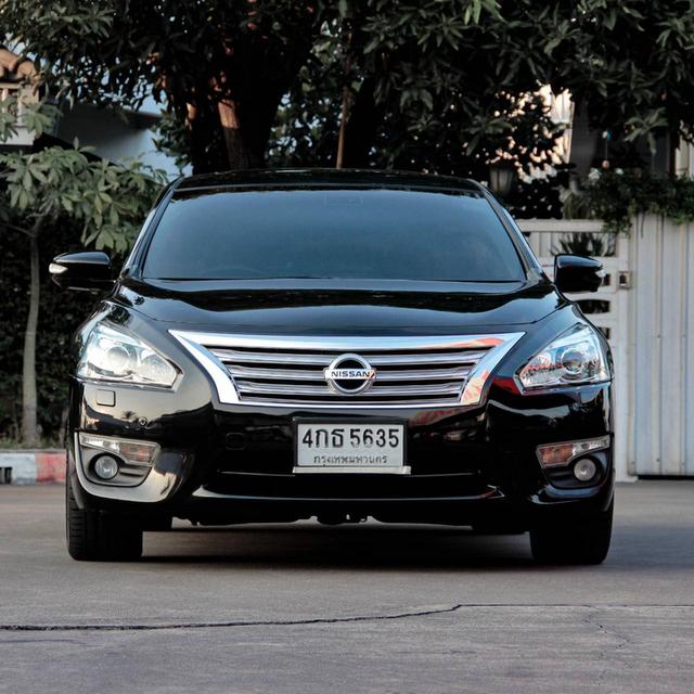 NISSAN TEANA 2.5 XV SUNROOF ปี 2015 โฉม ปี13-ปัจจุบัน เกียร์ AUTO สีดำ เบนซิน ไมล์ 219,636 km.  2