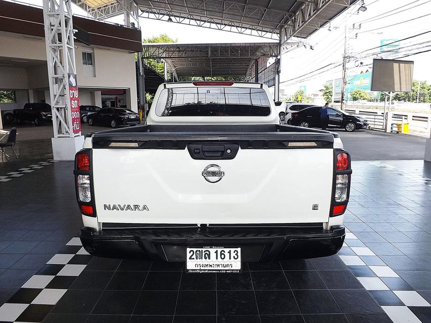 (แจ้งรหัสรถ KCY1613) NISSAN NAVARA NP300 KING CAB CALIBRE 2.5 E BLACK EDITION เกียร์ธรรมดา ปี 2019 ขาว-ดำ รูปที่ 9