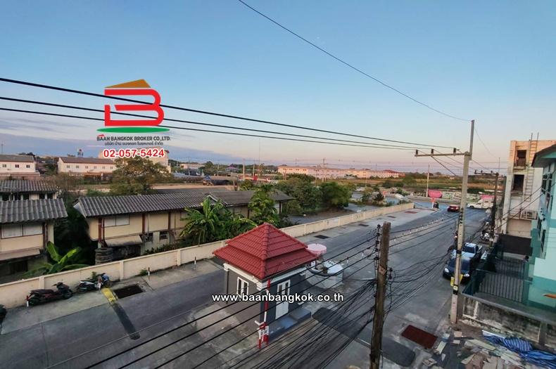 ขาย/เช่า ทาวน์โฮม เนื้อที่ 16 ตร.ว. หมู่บ้านฉัตรณรงค์วิลล่า 5, ใกล้ตลาดชัชวาล ถนนลำลูกกา(คลอง7) ตำบลบึงคำพร้อย อำเภอลำลูกกา ปทุมธานี 12