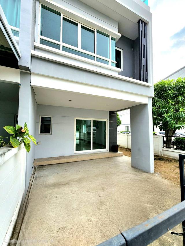 ทาวน์โฮมวัชรพล 3ชั้น หลังมุม หมู่บ้านเดอะริคโค้ ทาวน์ วัชรพล ถนนร่วมมิตรพัฒนา(ใกล้ห้าแยกวัชรพล) 4