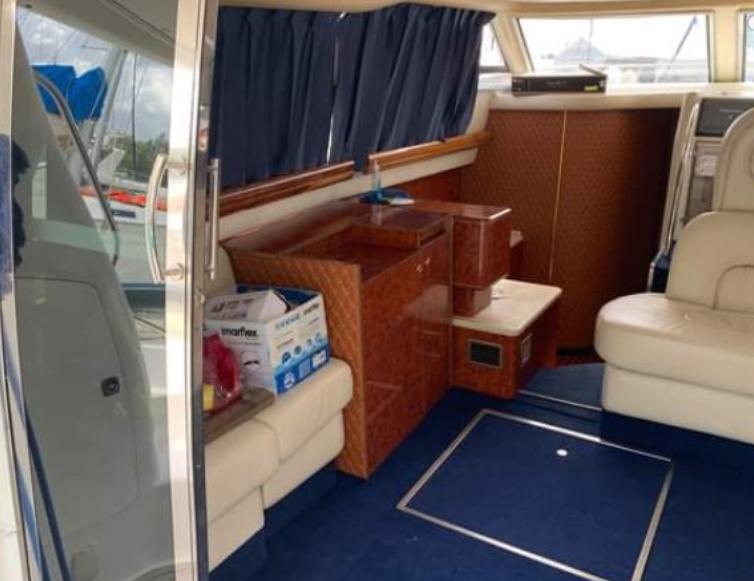 YACHT PRINCESS 42 FLYBRIDGE 2