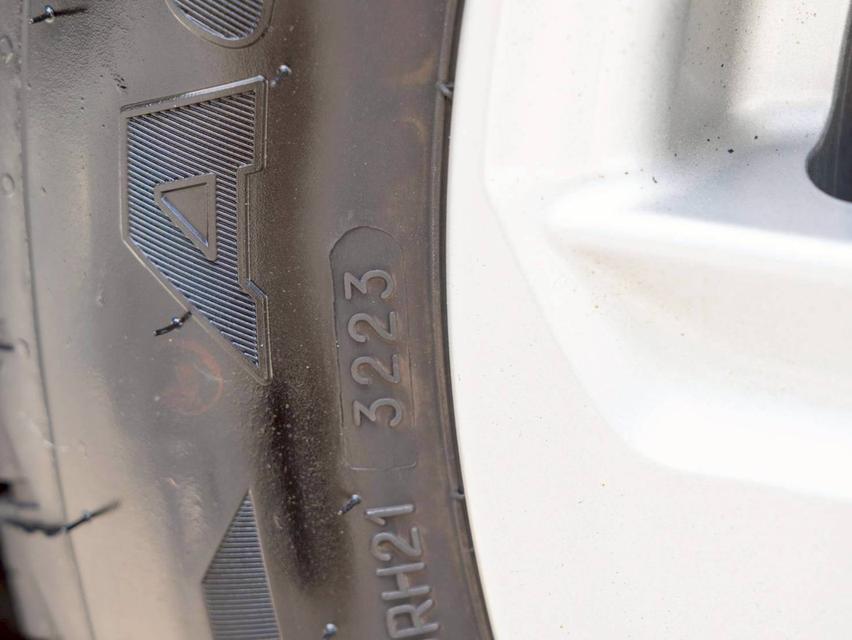 Toyota Yaris 1.2G ปี 2015 16