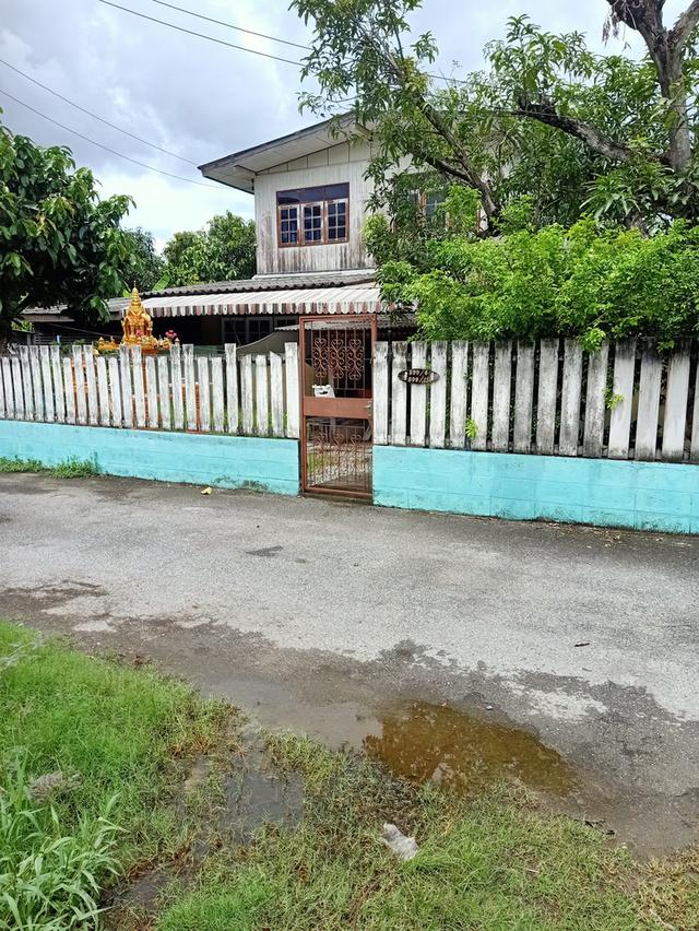 บ้านพร้อมที่ดิน 1