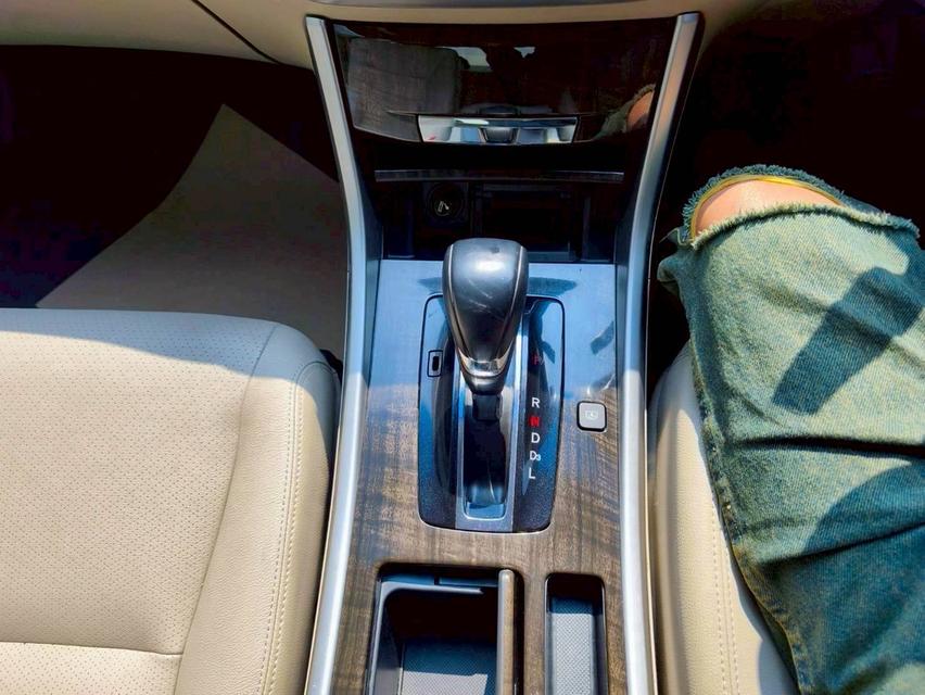 รหัสรถ KPV7394 2014 HONDA ACCORD 2.0 EL 9