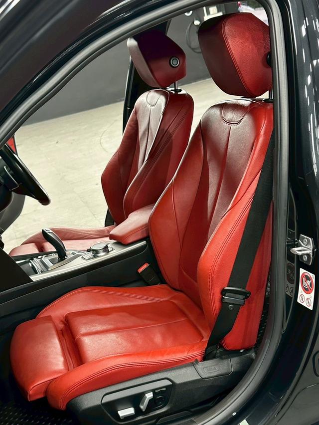 BMW 330e m sport ปี 2017 19