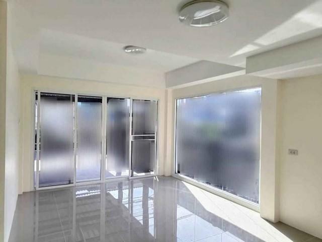 ให้เช่าอาคาร 10 ห้องทำงาน 7 ห้องน้ำ 2 ห้องเอนกประสงค์ ซอยเปรมฤทัย บางแก้ว บางพลี สมุทรปราการ 5