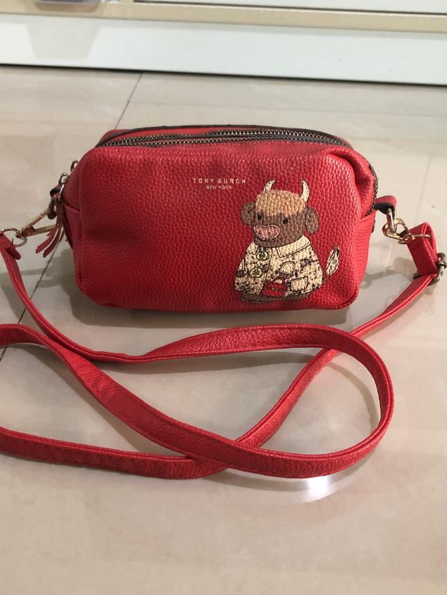 กระเป๋าสะพายมือสอง พร้อมส่ง
