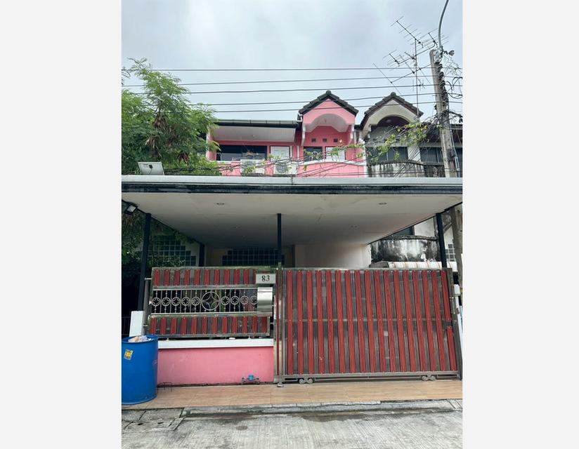 หมู่บ้านสิชล ถนนกาญจนาภิเษก เขตบางแค ทาวน์เฮ้าส์ 3 ชั้น 28 ตร.วา หน้ากว้าง 6 เมตร 4 นอน 3 น้ำ