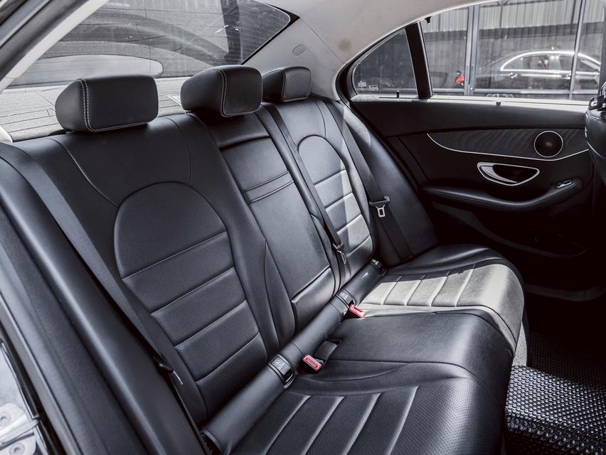 รหัสรถ 67GG517 #Mercedes #Benz #C300e Avantgarde MINORCHANGE แล้ว ปี 2020