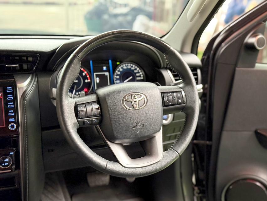 TOYOTA FORTUNER 2.4 V 2WD ปี 2022 รูปที่ 7