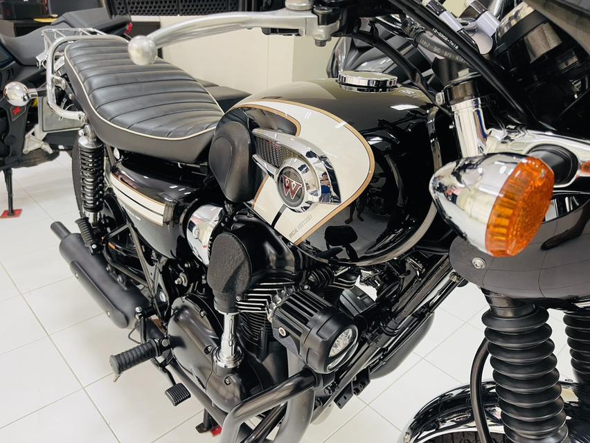 W800SE/2022 11