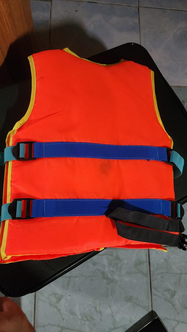 เสื้อชูชีพ 2