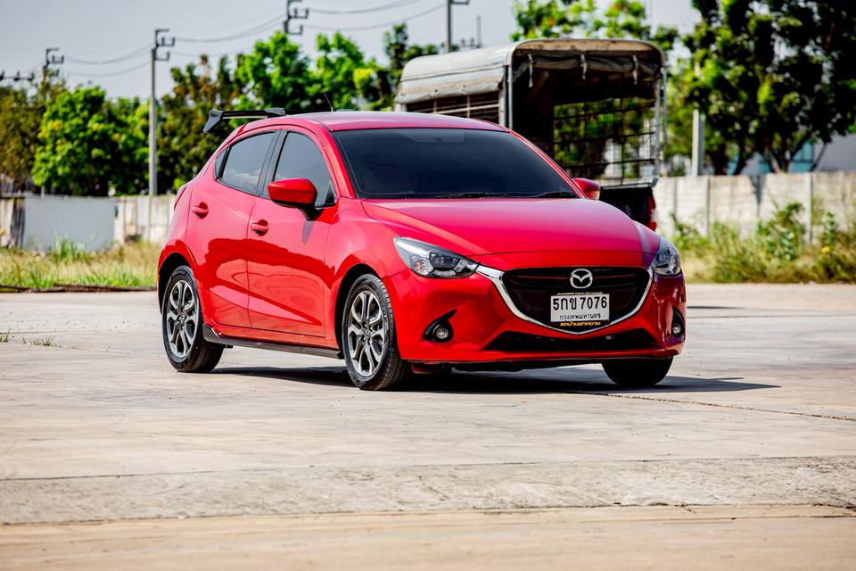 Mazda2 1.5 XD Highplus Sport ดีเซล รุ่นท๊อป ปี 2015 สีแดง รูปที่ 3