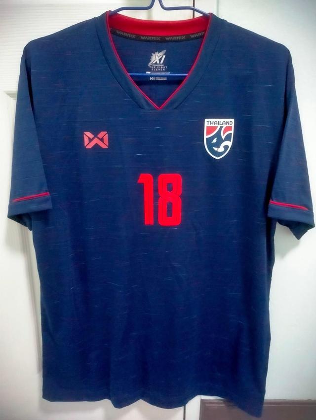 เสื้อบอลทีมชาติไทยของแท้ 1