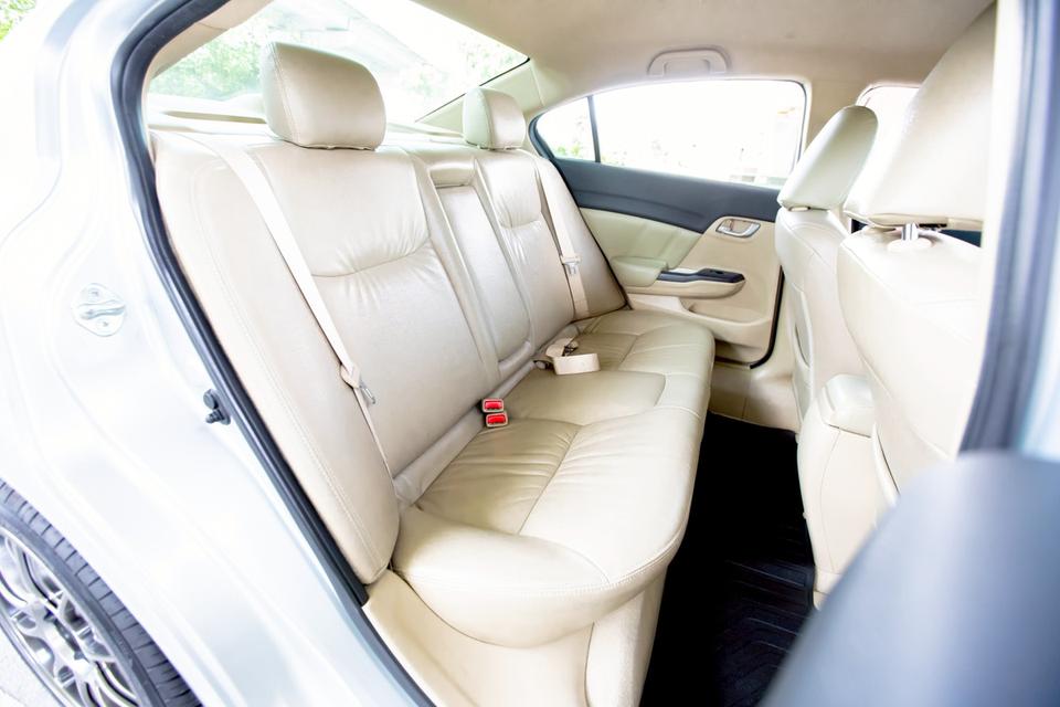 Honda Civic Fb 1.8S ปี 2012 เกียร์ออโต้ สีฟ้า มือเดียวป้ายแดง 12