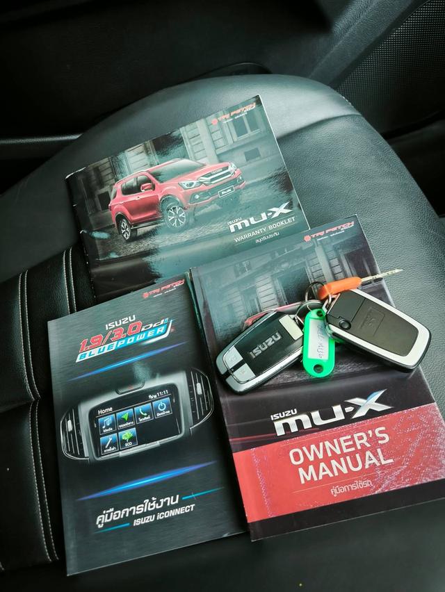 Isuzu MU-X 3.0 ONYX NAVI DVD A/T 9