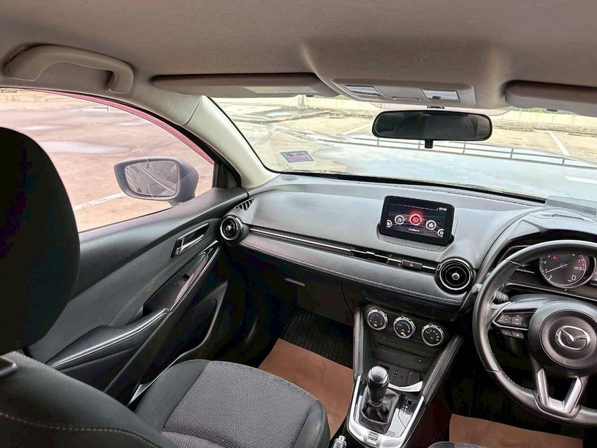 รหัสรถ QT9017 Mazda2 Skyactive 1.3 Sport High connect เกียร์ Auto สีดำ ปี2017 13