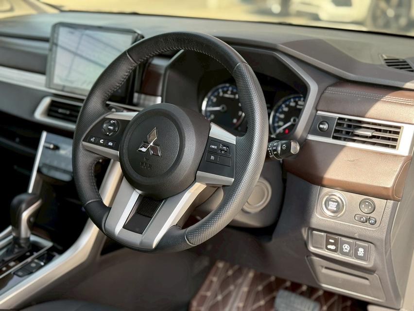 ปี 2022 MITSUBISHI XPANDER 1.5 GTเครื่องเบนซิน สีเทา เกียร์ออโต้ 8